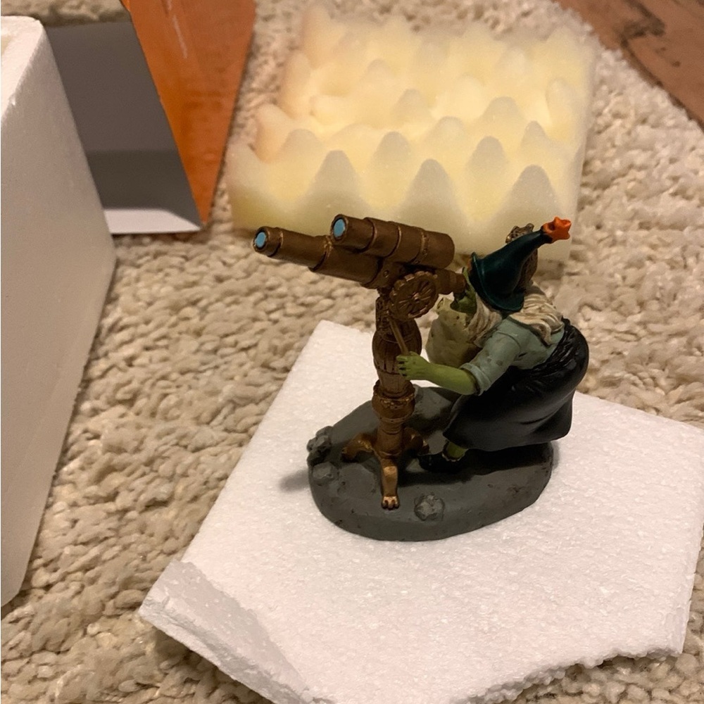 Department 56 Witch Watch Figurine - Green and Gold Accents - Picture 4 of 5